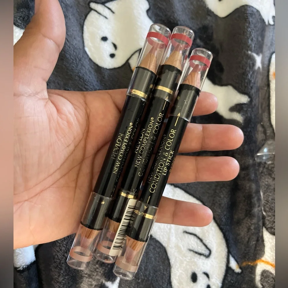 Revlon New Complexion LipStick Condition and Color Shade (Bares)